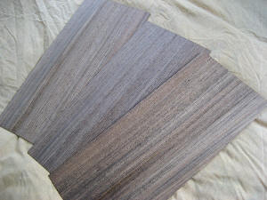 ウクレレの材料として使われるオバンコール（オバンコル）の板